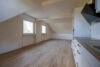 Tolle 2-Zimmer-Dachgeschosswohnung im schönen Müllheim im Markgräflerland - Wohn- und Essbereich