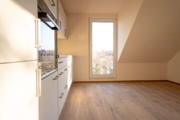 Helle Dachgeschosswohnung mit 2 Zimmern in der charmanten Stadt Müllheim im Markgräflerland, 79379 Müllheim, Dachgeschosswohnung