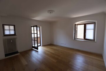 Renovierte 3 Zimmerwohnung inmitten von Bad Krozingen, 79189 Bad Krozingen, Wohnung