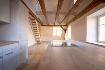 Schöne Altbauwohnung mit Galeriebereich, 79379 Müllheim im Markgräflerland, Etagenwohnung