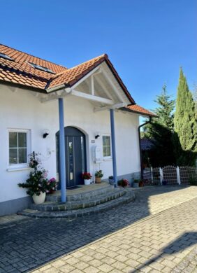 Herzlich Willkommen! Traumhaus mit traumhaften Garten in Badenweiler/Lipburg, 79410 Badenweiler, Einfamilienhaus