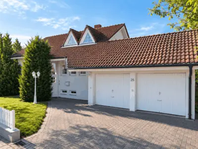 Freiraum, Privatsphäre und Wohnqualität – Einfamilienhaus mit großem Grundstück und Doppelgarage, 79189 Bad Krozingen - Hausen, Einfamilienhaus
