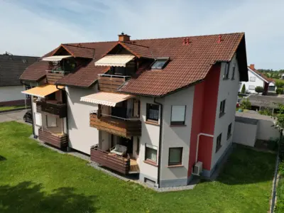 Helle 3,5-Zimmer-Erdgeschosswohnung mit Klimaanlage, Gartenzugang, Balkon & Garage in ruhiger Lage, 77975 Ringsheim, Erdgeschosswohnung